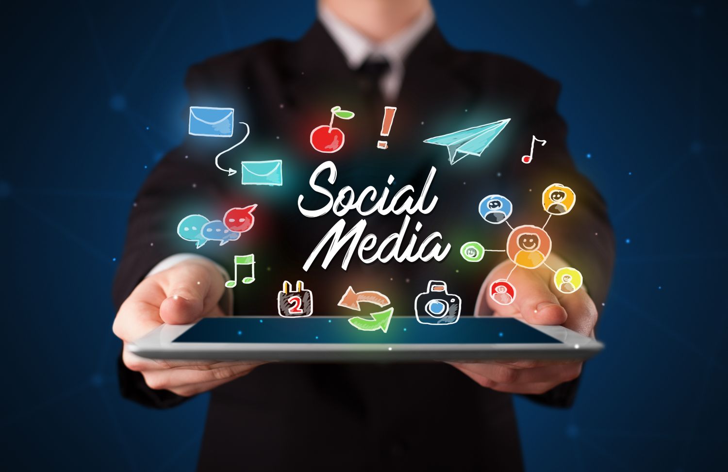 Acquiring knowledge about social media